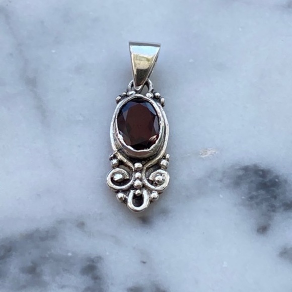 Vintage Sterling Silver Genuine Garnet Pendant - Picture 1 of 4